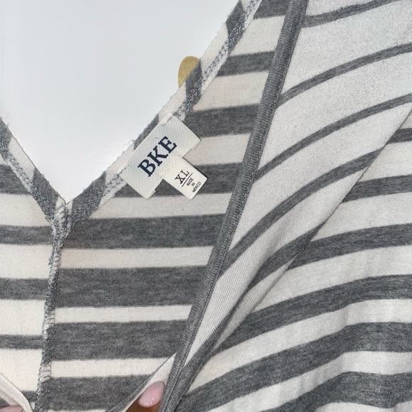 BKE top - Picture 3 of 5